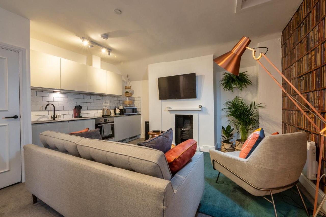 Contemporary Apartment On The Historic Rows Chester Exterior foto